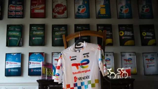Maillots Cyclistes 2025 : Tous Les Détails Des Tenues Des équipes