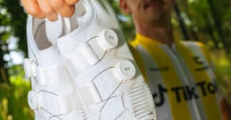 Image de l'article Test des chaussures Fizik Vega Carbon : la chaussure qui change tout