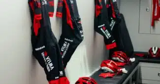 Image de l'article Vuelta 2025 : le maillot collector de la Visma | Lease a Bike pour célébrer la victoire de Jonas Vingegaard