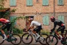 Image de l'article Q36.5 sort trois vêtements de vélo pour rouler sous la pluie