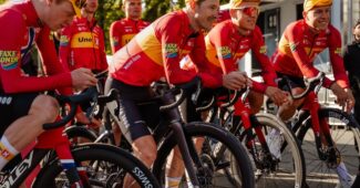 Image de l'article Pourquoi Uno-X Mobility n’a pas utilisé son maillot noir à Liège-Bastogne-Liège ?