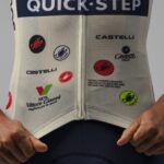 Soudal Quick-Step change de style avec un maillot rétro pour le Giro