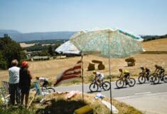 Image de l'article Canicule sur le Tour de France : comment les équipes gardent les coureurs au frais ?