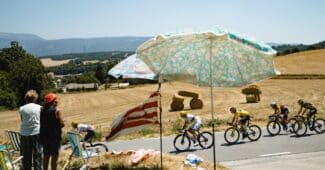 Image de l'article Canicule sur le Tour de France : comment les équipes gardent les coureurs au frais ?