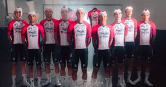 Image de l'article Alpecin–Premier Tech rend encore hommage à Poulidor : une tradition installée sur le Tour de France