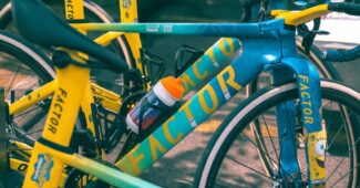 Image de l'article Factor transforme son ONE en vélo Bob l&rsquo;Éponge pour le Tour de France Femmes 2026