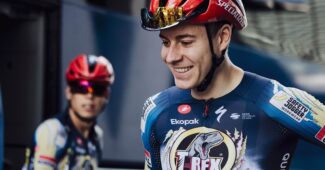 Image de l'article Pourquoi le T-Rex fait son retour sur le maillot de Soudal Quick Step en Pologne ?