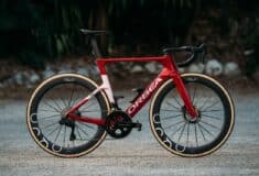 Image de l'article Orbea personnalise 8 Orca Aero pour Lotto-Intermarché sur la Vuelta